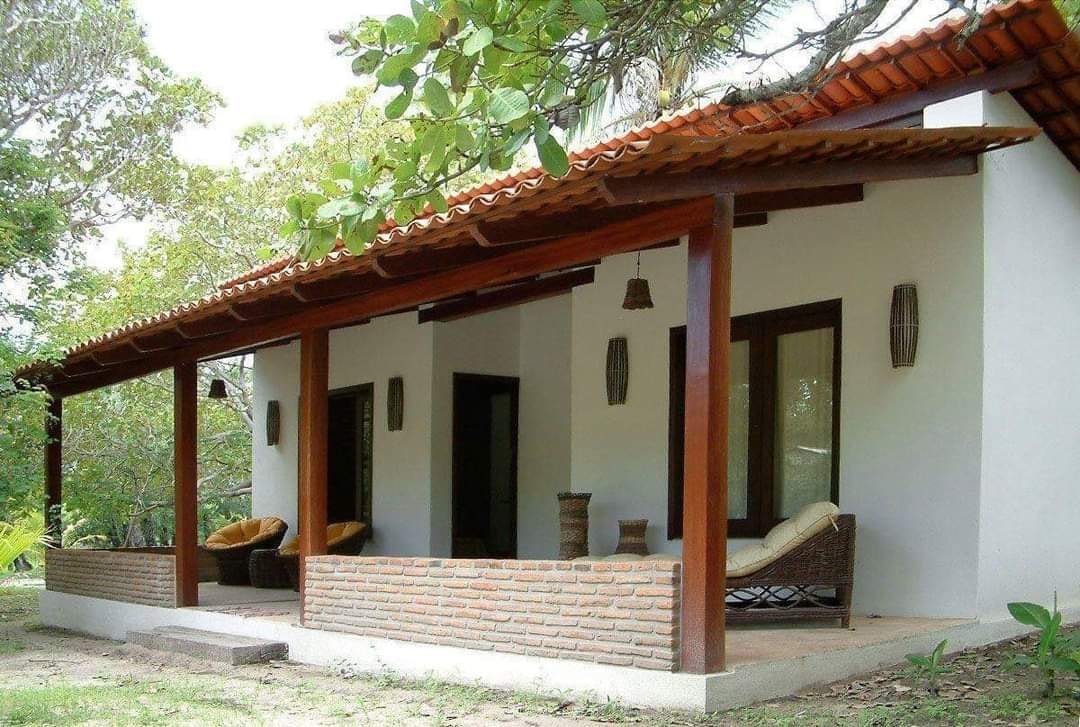 Casas De Campo Construidas Con Un Estilo R Stico Con Techo De Teja